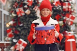 Gift-Giving Algorithms: Letting AI Choose Presents for You