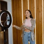 Hijabi Influencers: Redefining Modest Fashion on Social Media